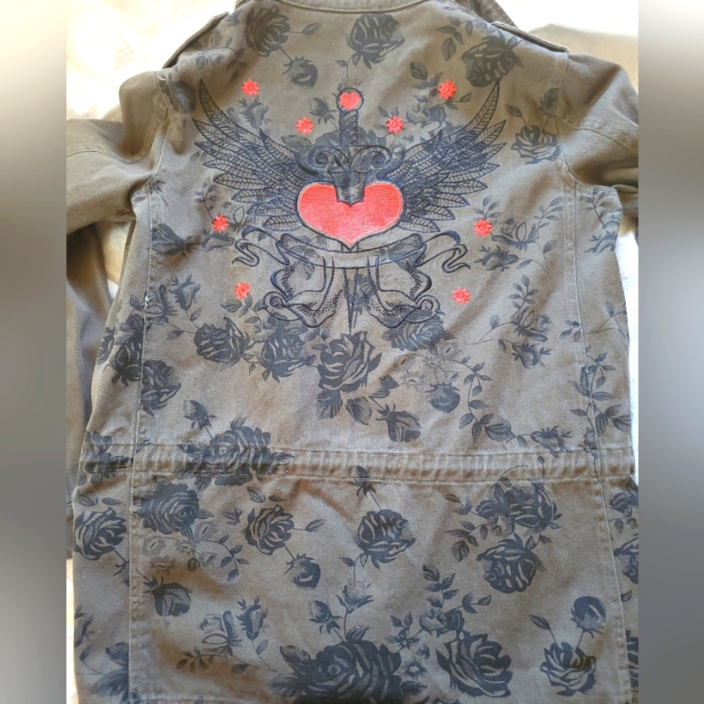 Signature8 | Olive Edgy Military Style Floral Embroidered Utility Jacket - Picture 11 of 12